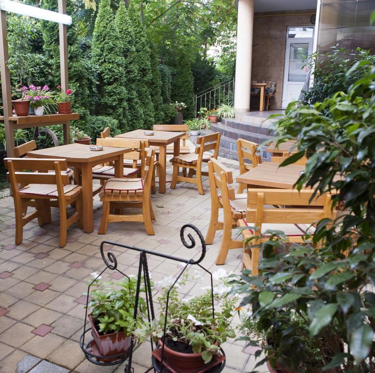 Majami Hotel Kišiněv Exteriér fotografie